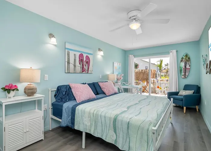 Latitude 26 Waterfront Boutique Resort - Bonita Springs